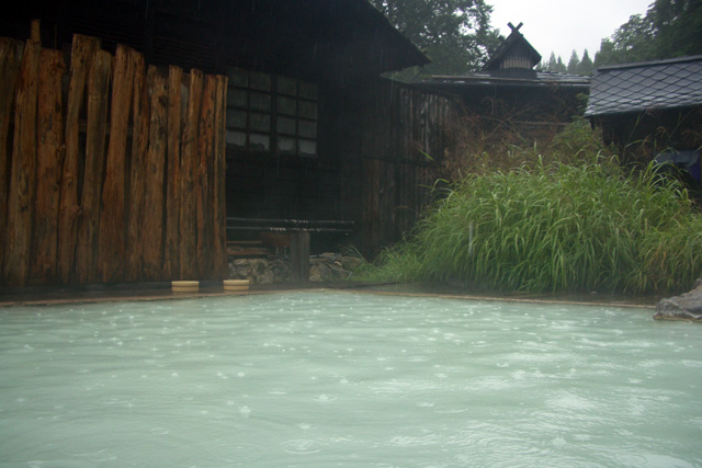 鶴の湯